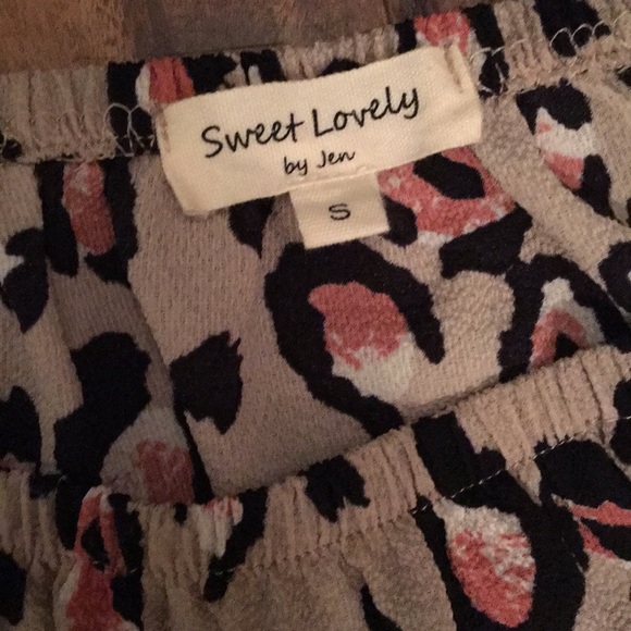 Sweet Lovely Animal print flutter sleeve top-S - Picture 5 of 8